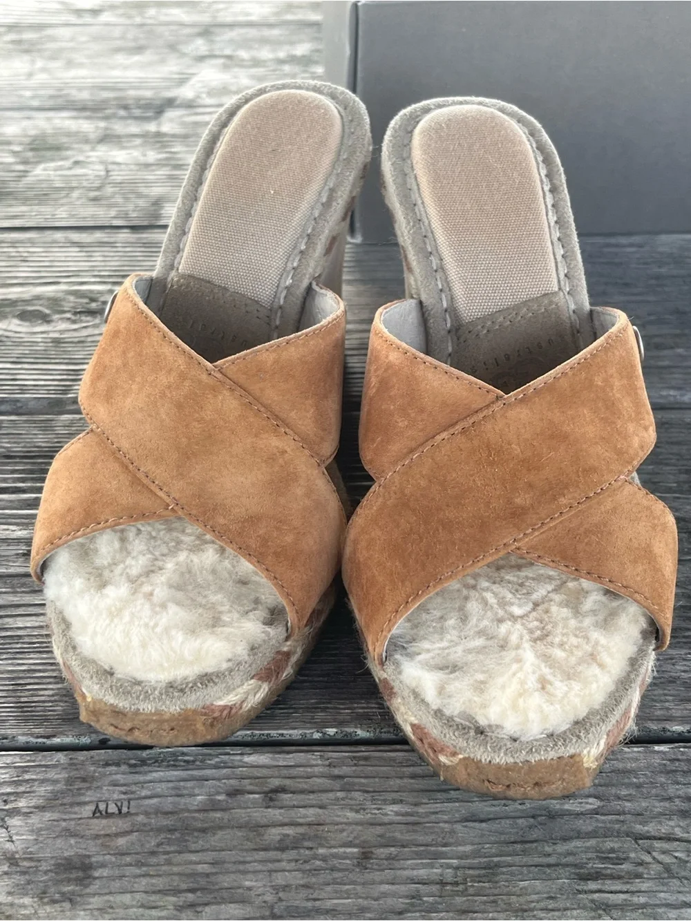 UGG Women's Chestnut Suede Shearling Espadrille Wedges sz 5, with box